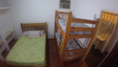 House with pool 50 meters from Maranduba Beach - 10 to 30 people