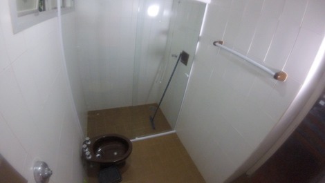 House with pool 50 meters from Maranduba Beach - 10 to 30 people