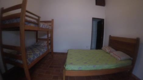 House with pool 50 meters from Maranduba Beach - 10 to 30 people