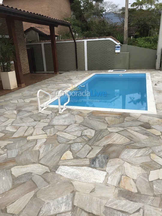 Casa para aluguel de temporada em Ubatuba (Lagoinha)