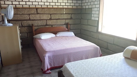 Beautiful house 5 bedrooms, 03 Bathrooms! Sleeps 13 people in beds