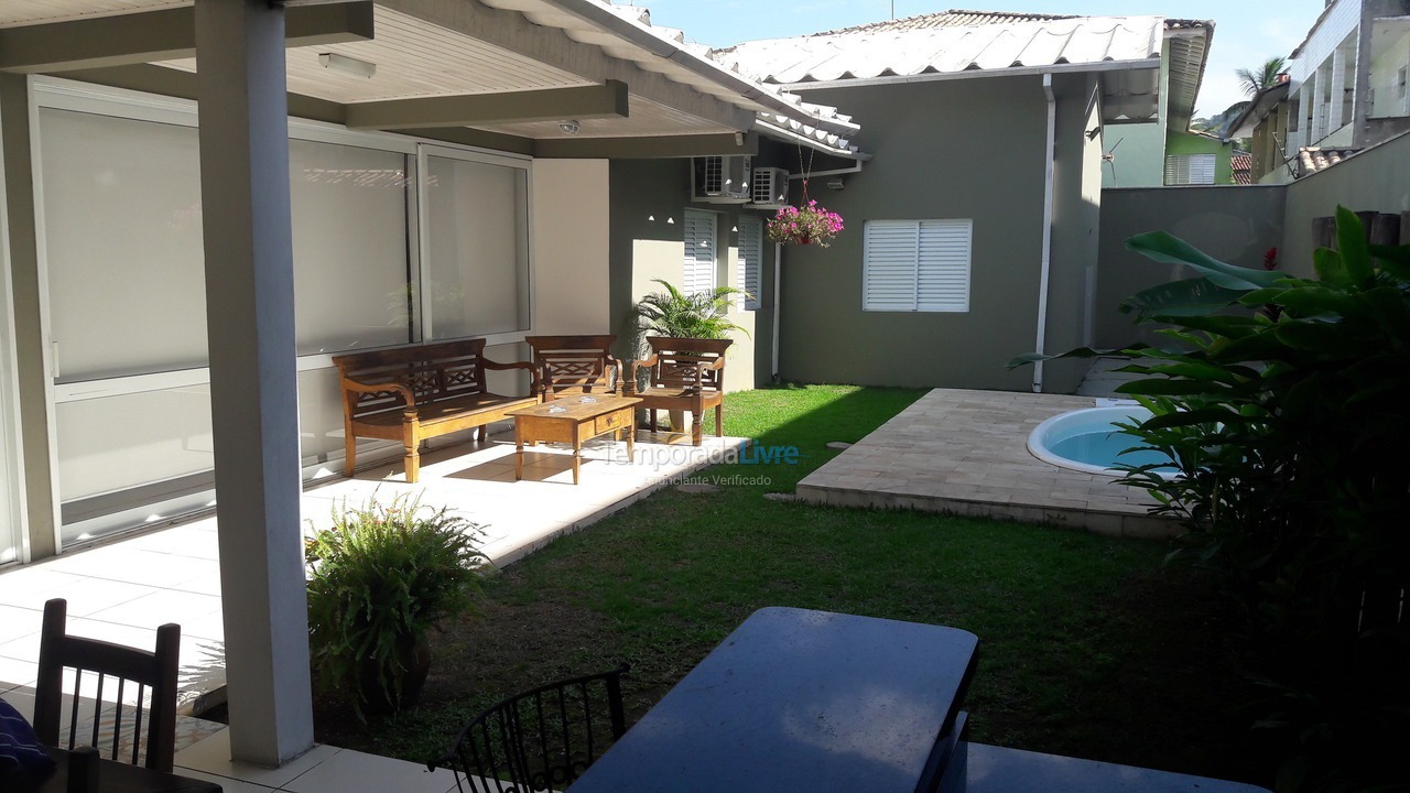 Casa para alquiler de vacaciones em Ubatuba (Praia Grande)