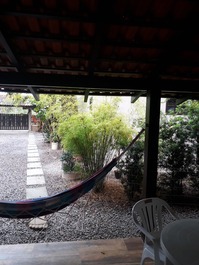 Casa de 3 quartos à 180 m da Praia de Mariscal (Residencial Magali)