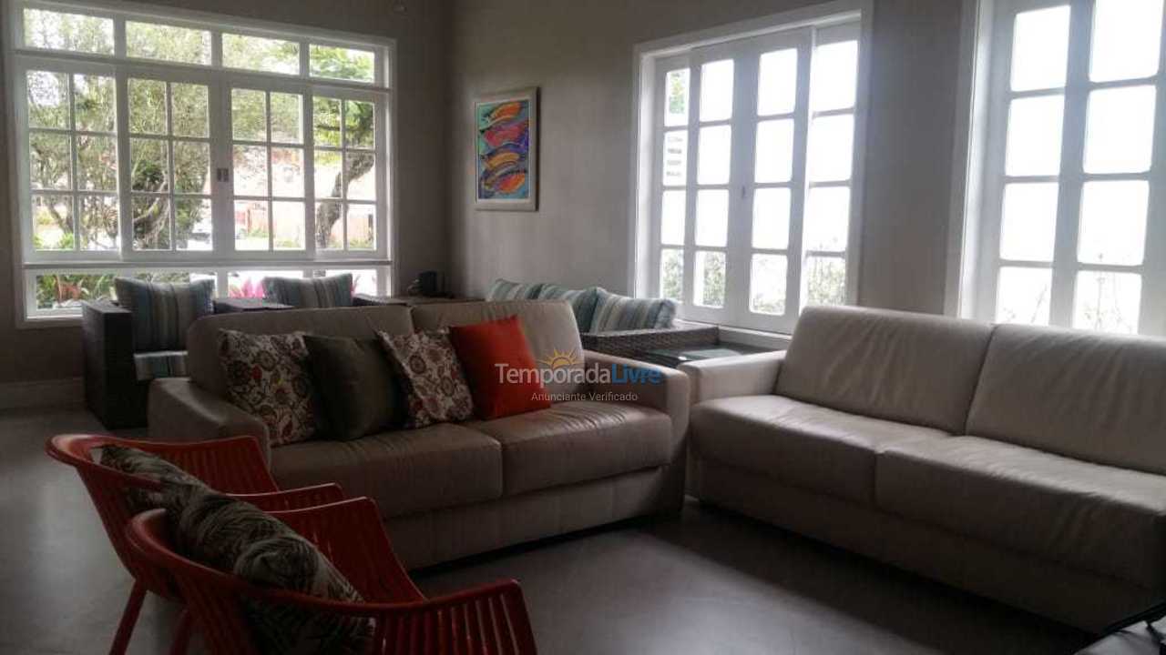 Casa para aluguel de temporada em Bertioga (Riviera de São Lourenço)