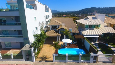In Mariscal high standard house with 4 bedrooms and swimming pool Ref.13