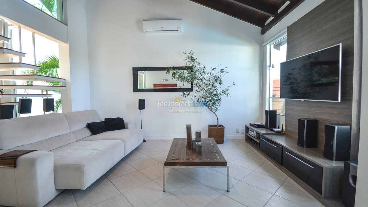 House for vacation rental in Bombinhas (Mariscal)