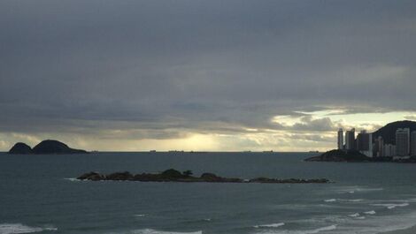 200m2-FRENTE AL MAR-LOCAL NOBLE-AIRE CONDICIONADO-2 GARAJE PRIVATIVO