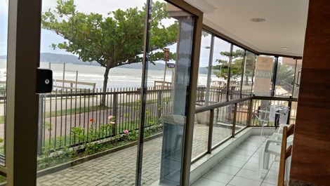 Apartamento para alugar em Itapema - Meia Praia