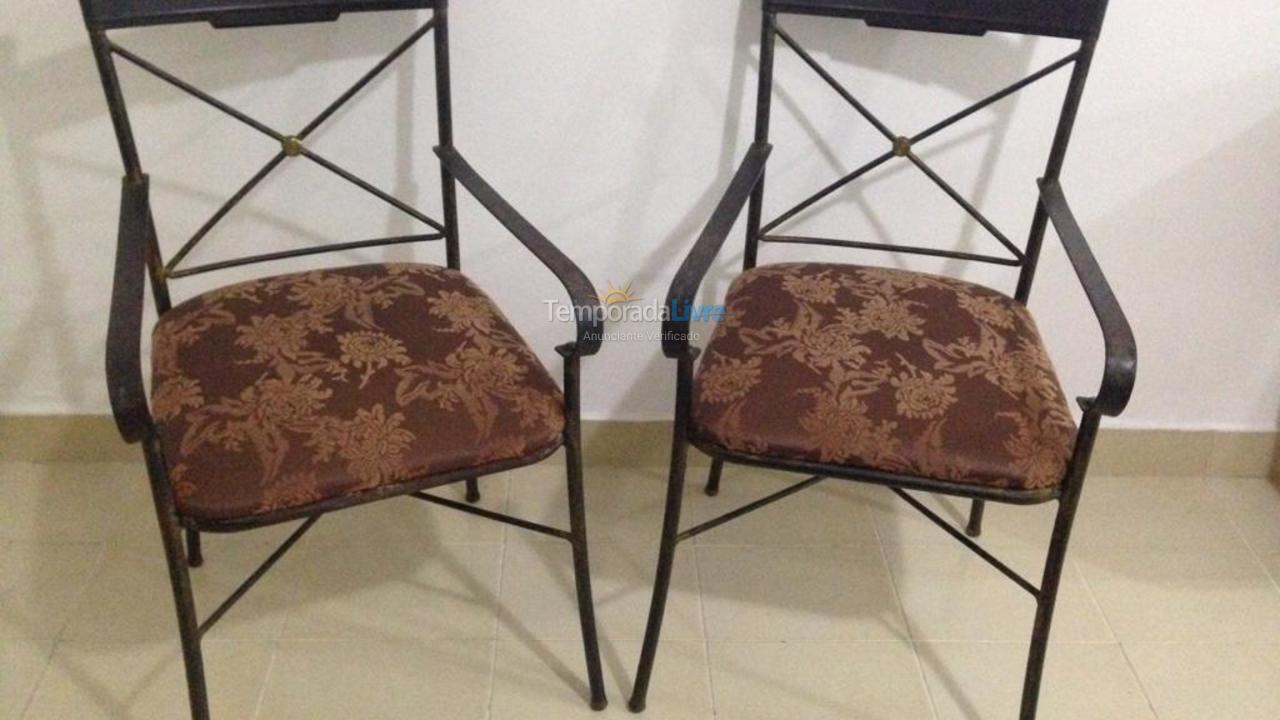 Apartamento para aluguel de temporada em Guarujá (Pitangueiras)