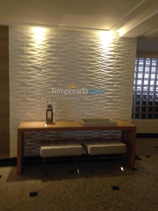 Apartamento para aluguel de temporada em Guarujá (Pitangueiras)