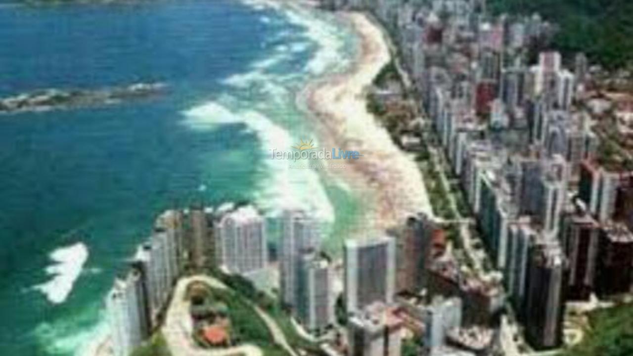 Apartamento para aluguel de temporada em Guarujá (Pitangueiras)