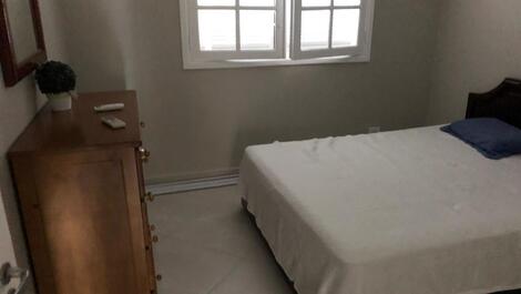 CASA TÉRREA NA RIVIERA DE SÃO LOURENÇO, COM MUITO CONFORTO.