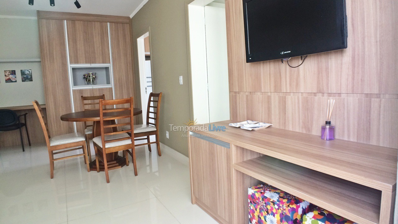 Apartamento para aluguel de temporada em Balneário Camboriú (Praia Central)