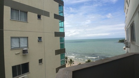 Ed. Riviera: 01 dormitório prédio frente mar em Balneário Camboriú