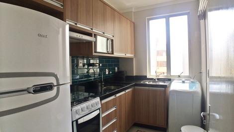 Ed. Riviera: 01 dormitório prédio frente mar em Balneário Camboriú