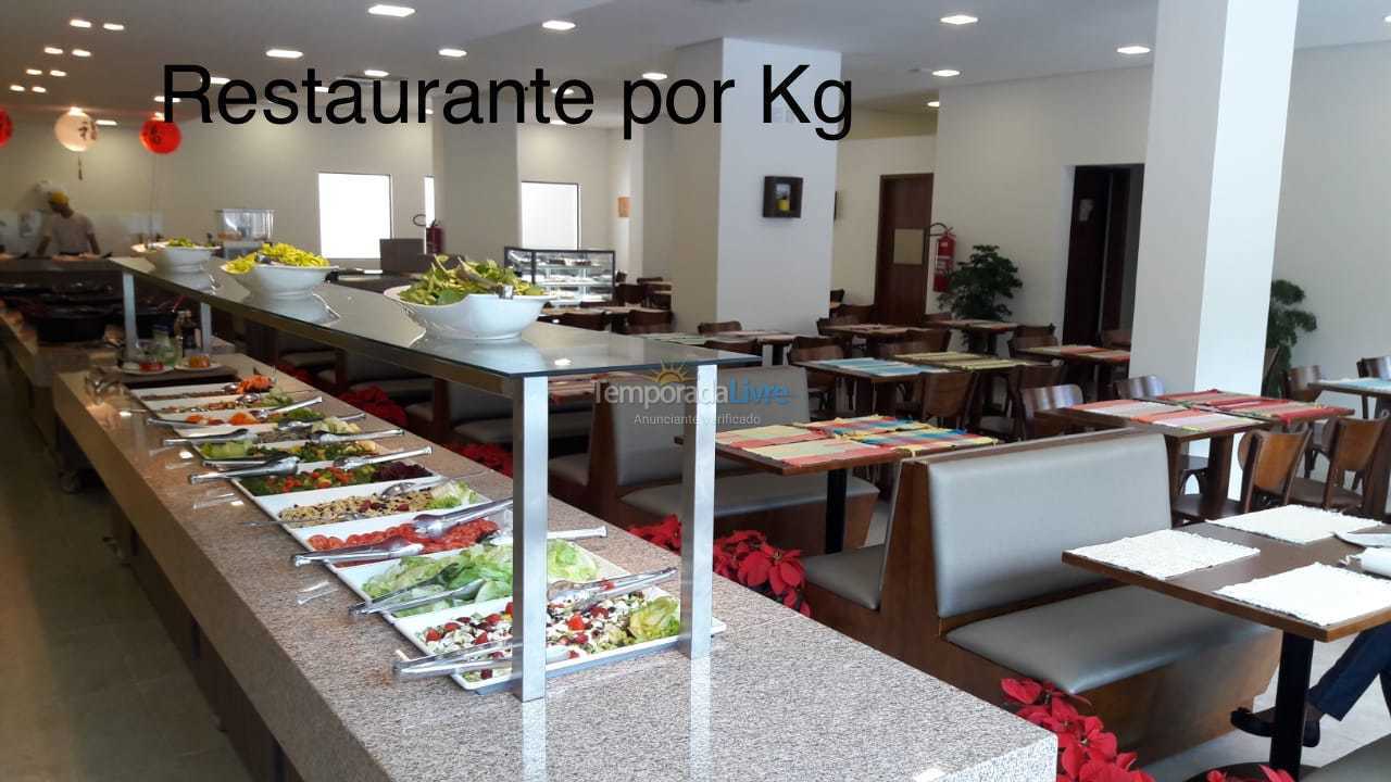 Apartamento para aluguel de temporada em Guarujá (Pitangueiras)