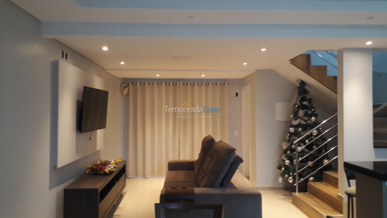 Casa para aluguel de temporada em São Francisco do Sul (Enseada)