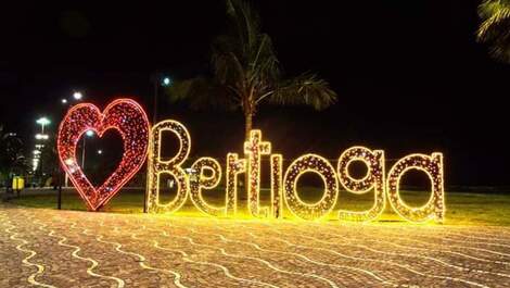 Orla enfeitada para o Natal