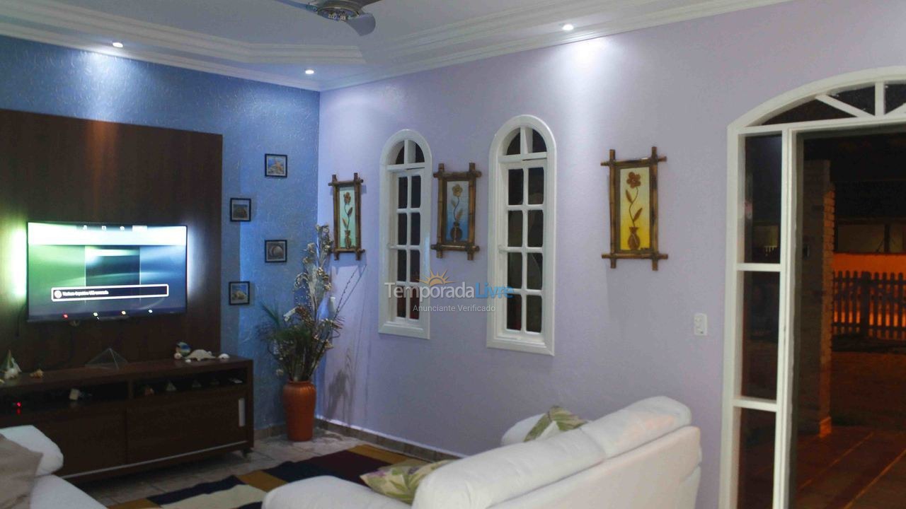 Casa para aluguel de temporada em Ubatuba (Maranduba)