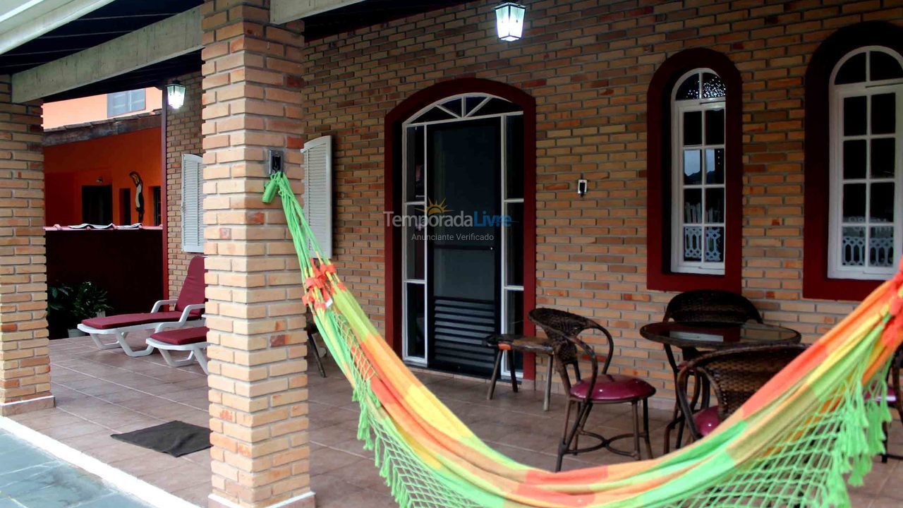 Casa para aluguel de temporada em Ubatuba (Maranduba)