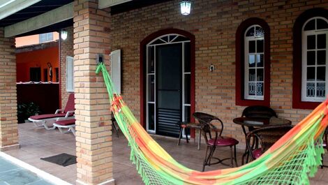 LINDA CASA PERTO DO MAR, COM WIFI ESPAÇO GOURMET PRAIA DA MARANDUBA