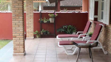 LINDA CASA PERTO DO MAR, COM WIFI ESPAÇO GOURMET PRAIA DA MARANDUBA