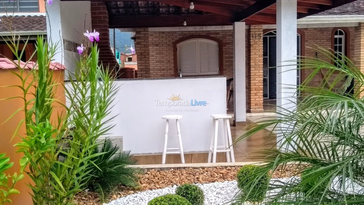 Casa para aluguel de temporada em Ubatuba (Maranduba)