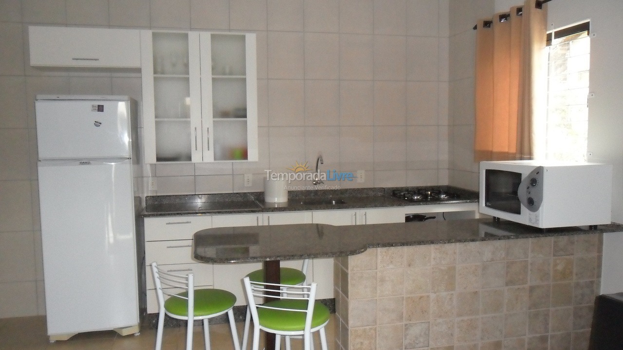 Apartamento para aluguel de temporada em Bombinhas (Praia de Zimbros)