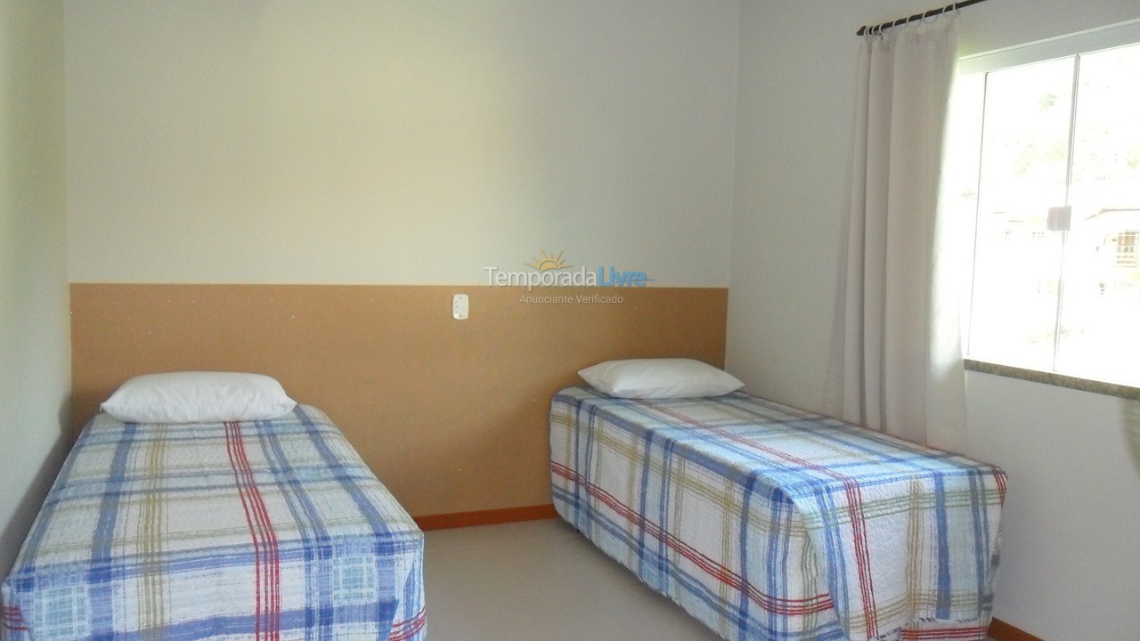 Apartamento para aluguel de temporada em Bombinhas (Praia de Zimbros)