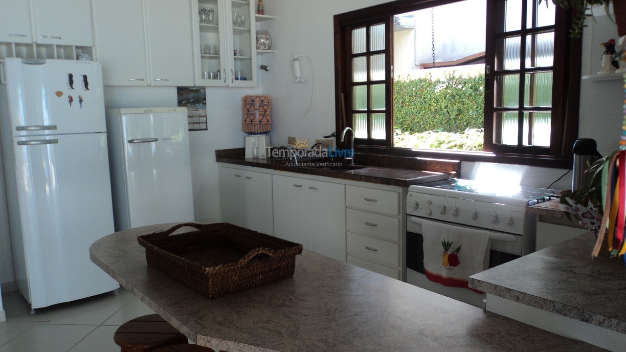 Casa para aluguel de temporada em Bertioga (Riviera de São Lourenço)