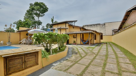 Great house with pool and Churraqueira