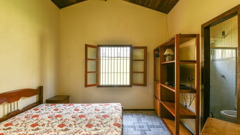 Great house with pool and Churraqueira