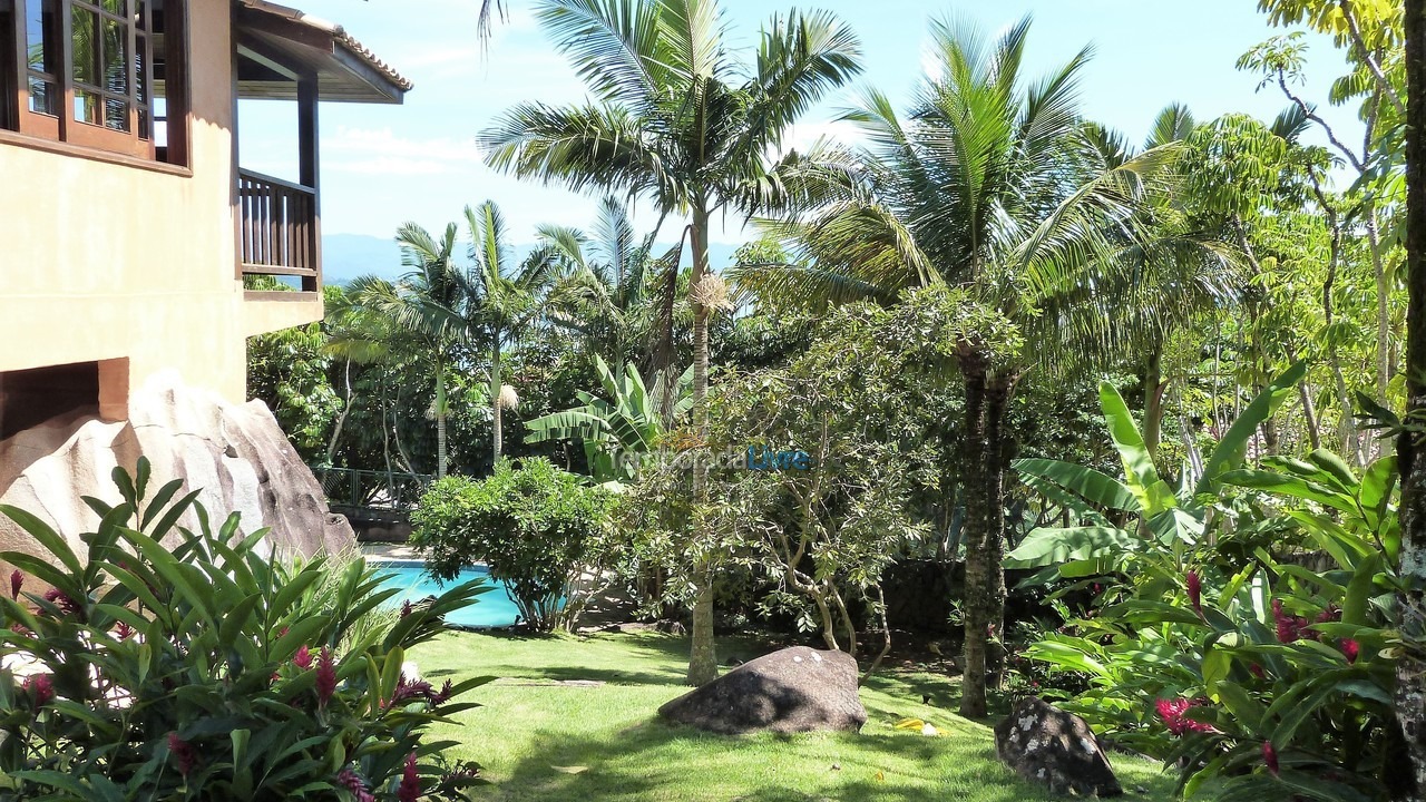 Casa para aluguel de temporada em Ilhabela (Siriúba)