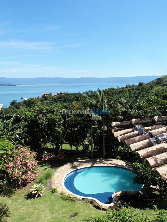 Casa para aluguel de temporada em Ilhabela (Siriúba)