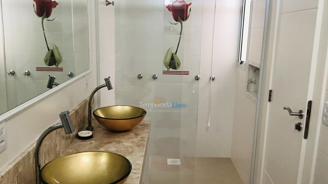 Apartamento para alquiler de vacaciones em Governador Celso Ramos (Praia de Palmas)