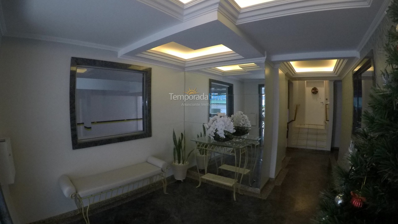 Apartamento para aluguel de temporada em Itapema (Meia Praia)