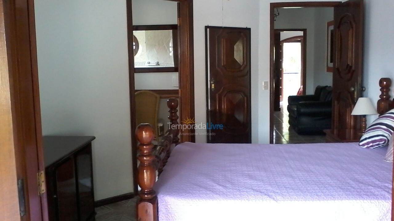 Casa para aluguel de temporada em Guarujá (Praia do Pernambuco)