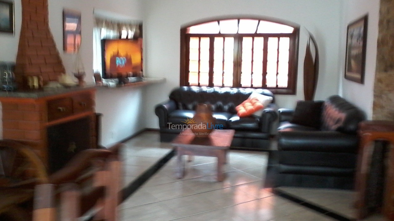 Casa para aluguel de temporada em Guarujá (Praia do Pernambuco)