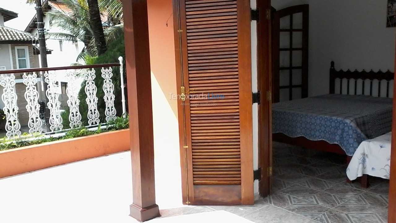 Casa para aluguel de temporada em Guarujá (Praia do Pernambuco)