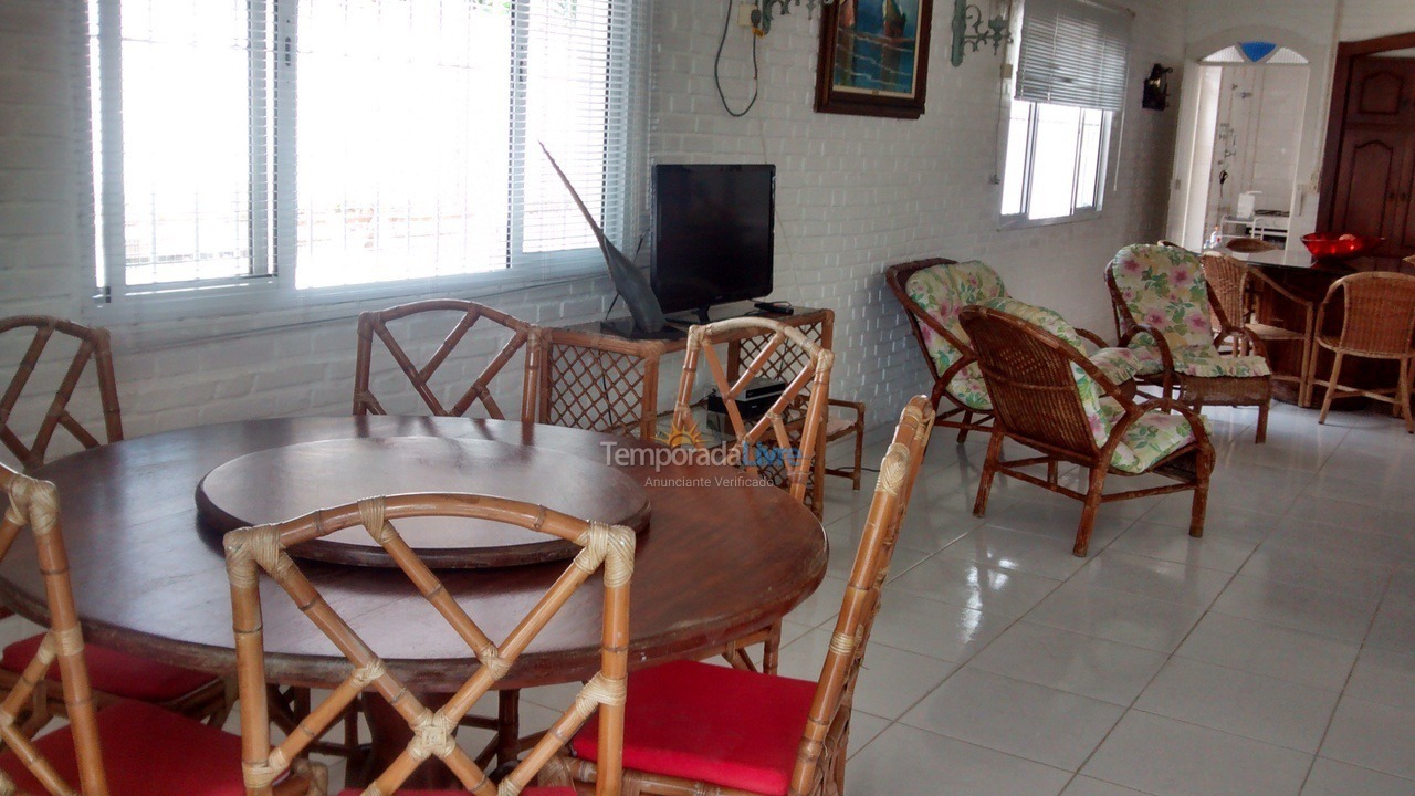 House for vacation rental in Ubatuba (Praia do Lázaro)