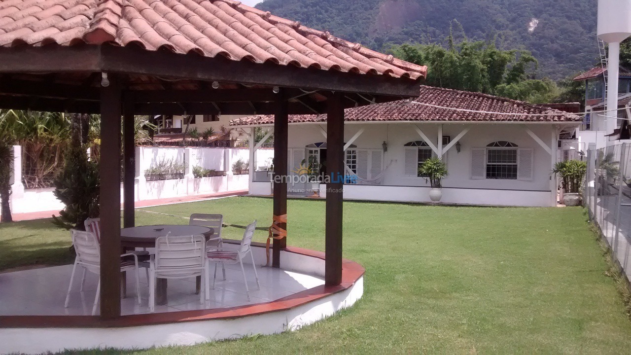House for vacation rental in Ubatuba (Praia do Lázaro)