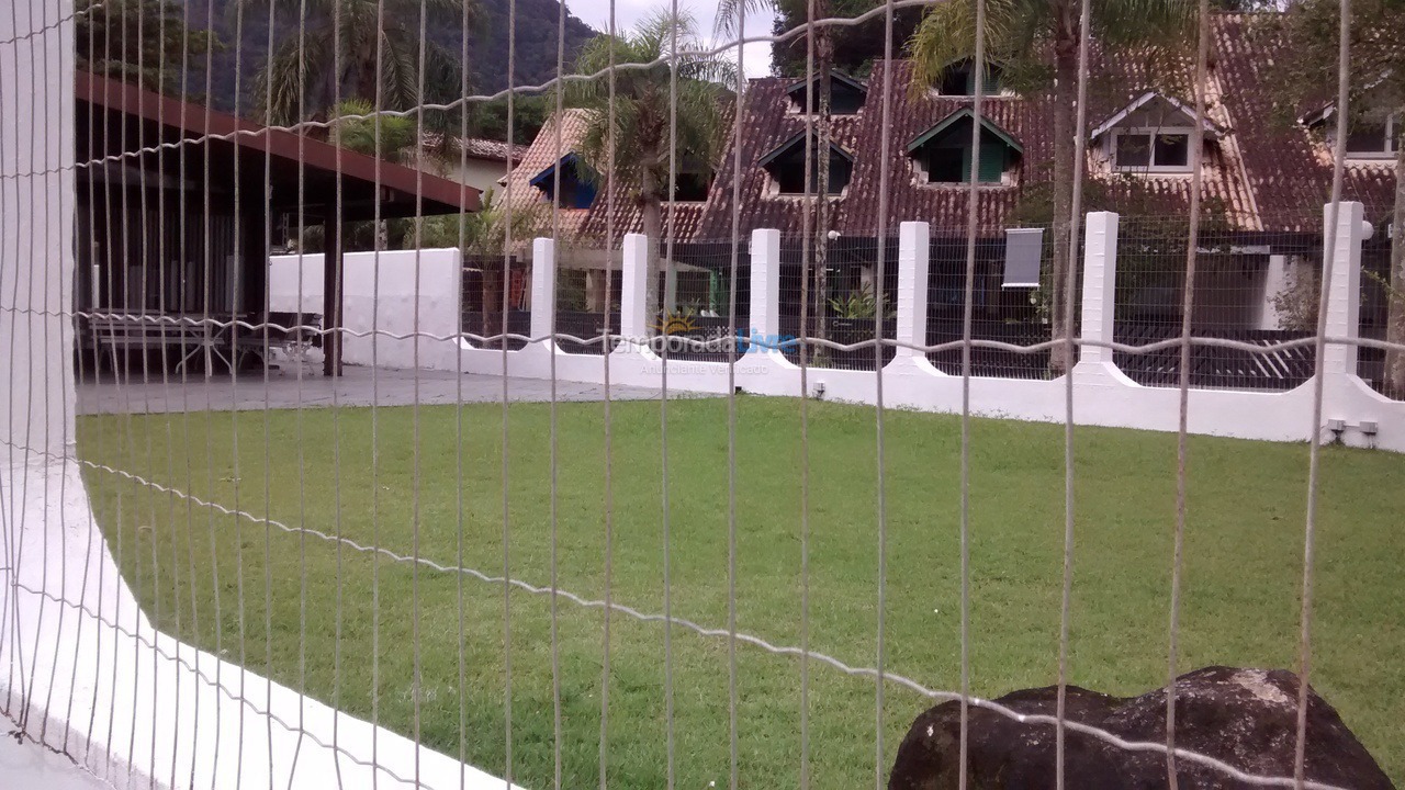 House for vacation rental in Ubatuba (Praia do Lázaro)