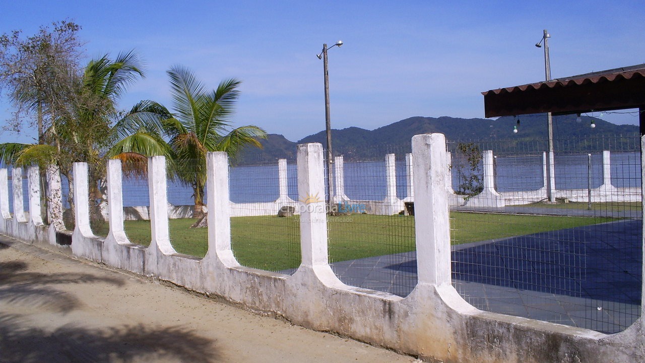 House for vacation rental in Ubatuba (Praia do Lázaro)