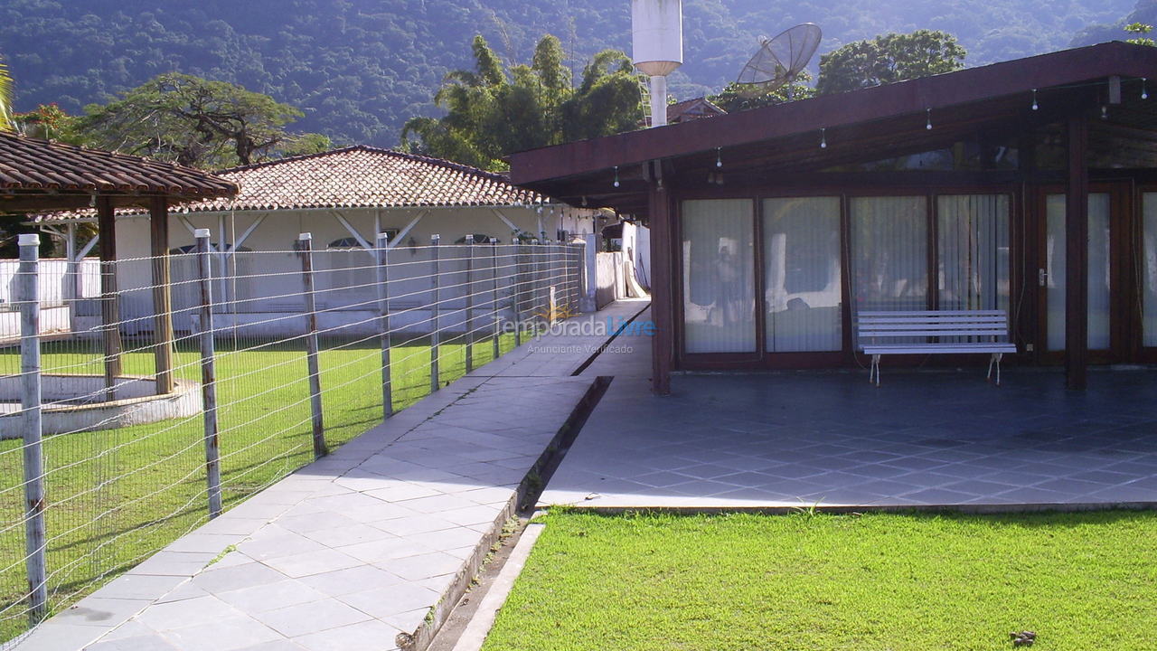 House for vacation rental in Ubatuba (Praia do Lázaro)