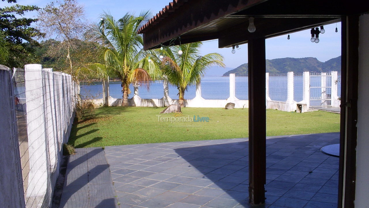 House for vacation rental in Ubatuba (Praia do Lázaro)