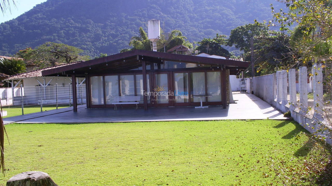 House for vacation rental in Ubatuba (Praia do Lázaro)