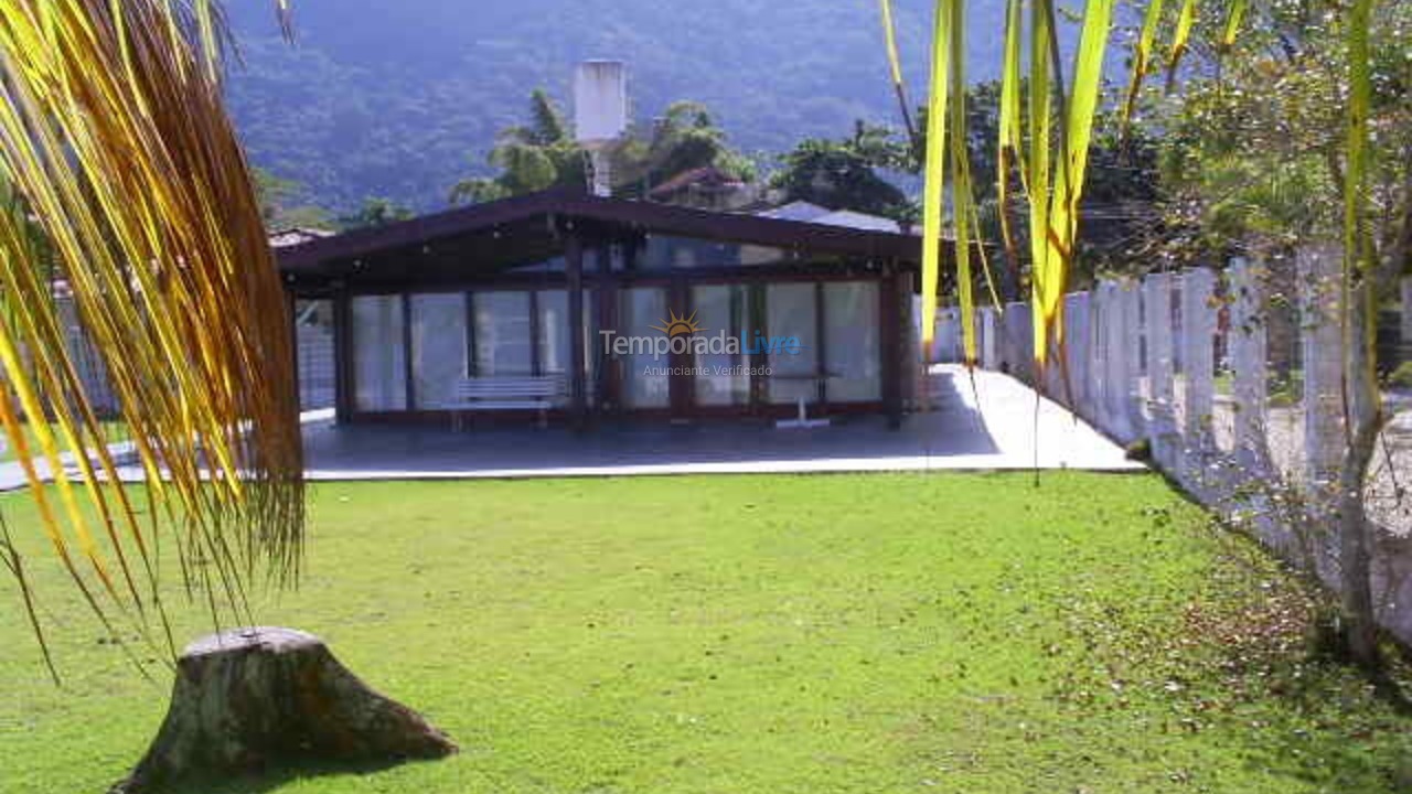 House for vacation rental in Ubatuba (Praia do Lázaro)