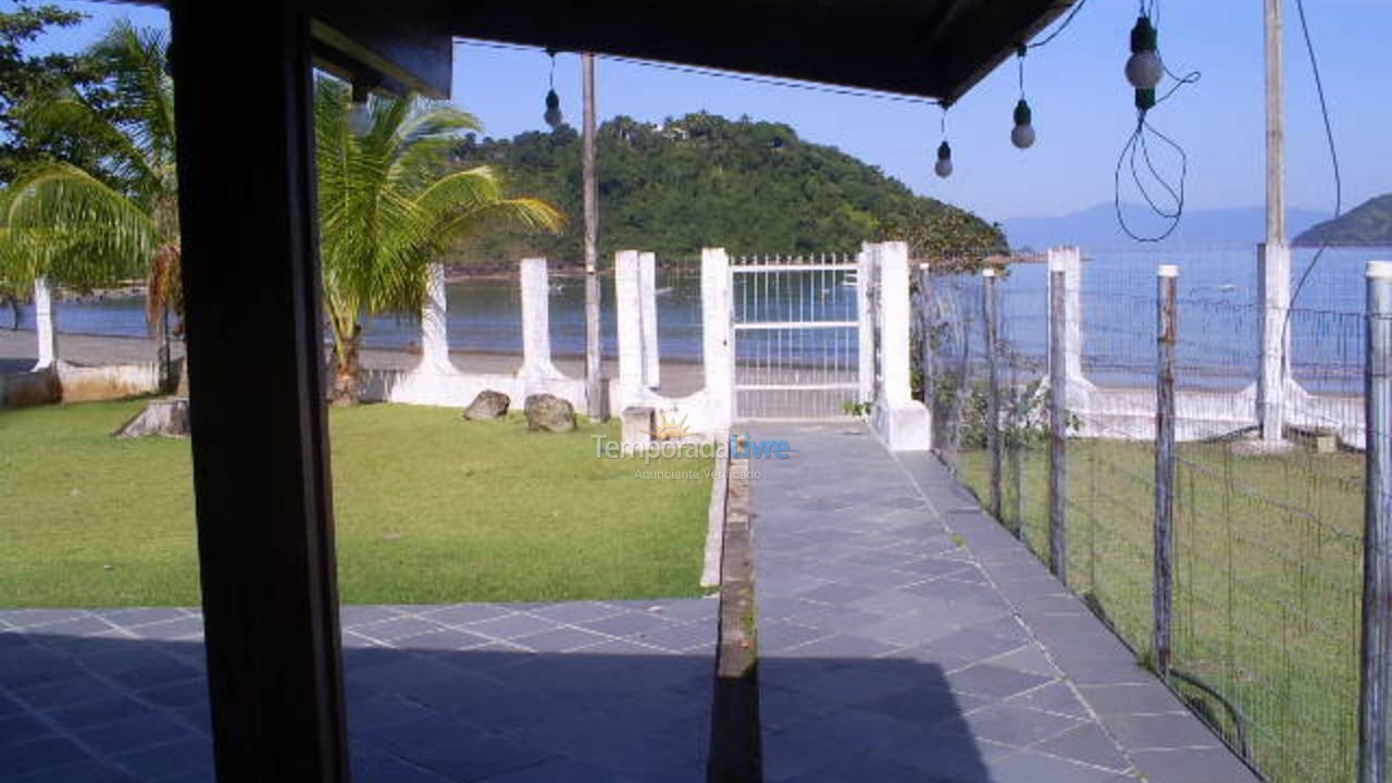 House for vacation rental in Ubatuba (Praia do Lázaro)