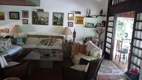 Sala de estar com lareira