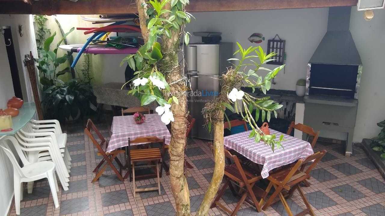 Casa para aluguel de temporada em São Sebastião (Guaecá)